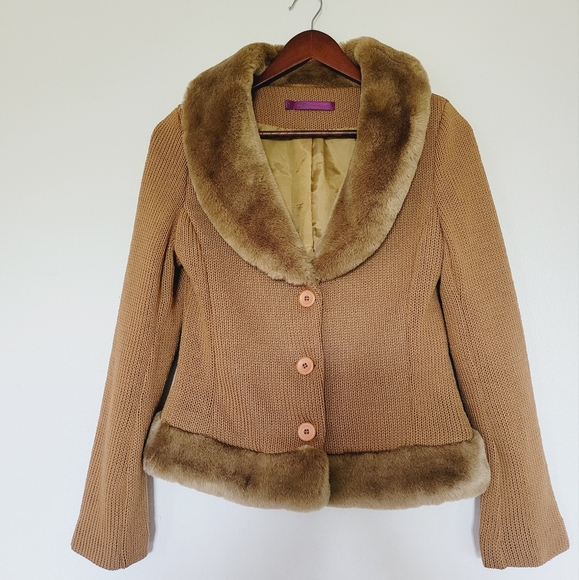 Women's Warm Jacket/Sweater Size XS - Picture 1 of 6